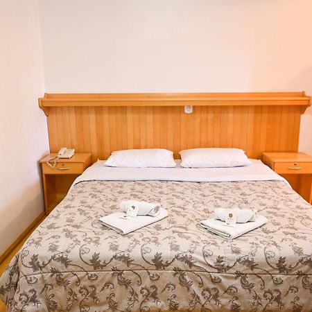 Hotel 13 Linden Treze Tílias エクステリア 写真
